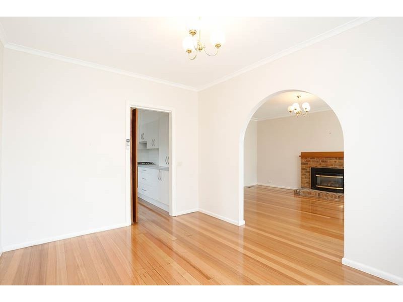 17 Cooper Avenue, Glen Waverley VIC 3150