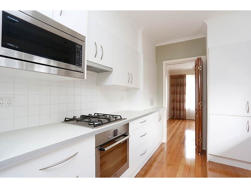 17 Cooper Avenue, Glen Waverley VIC 3150