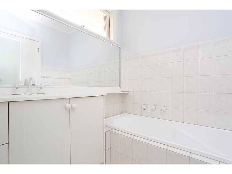 17 Cooper Avenue, Glen Waverley VIC 3150