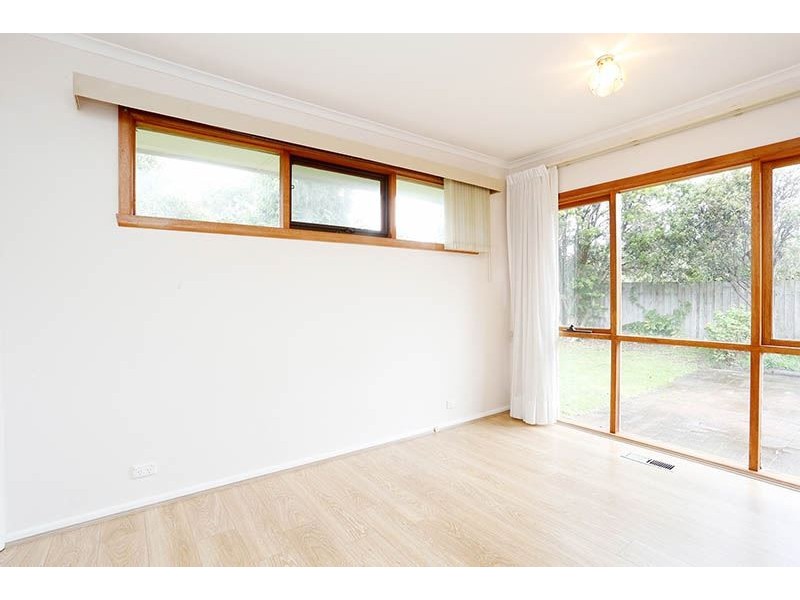 17 Cooper Avenue, Glen Waverley VIC 3150