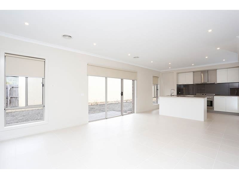 1/1 Martin Place, Glen Waverley VIC 3150