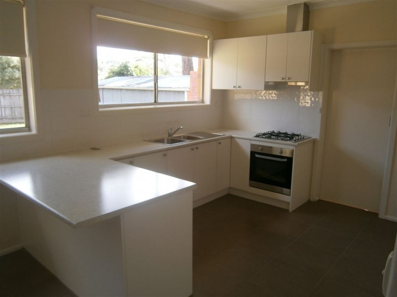 19 Boronia Drive, Glen Waverley VIC 3150