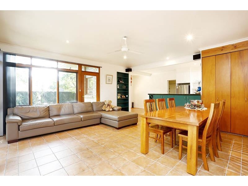 7 The Outlook, Glen Waverley VIC 3150