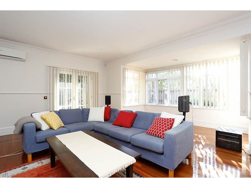 5 Herriotts Blvd, Glen Waverley VIC 3150