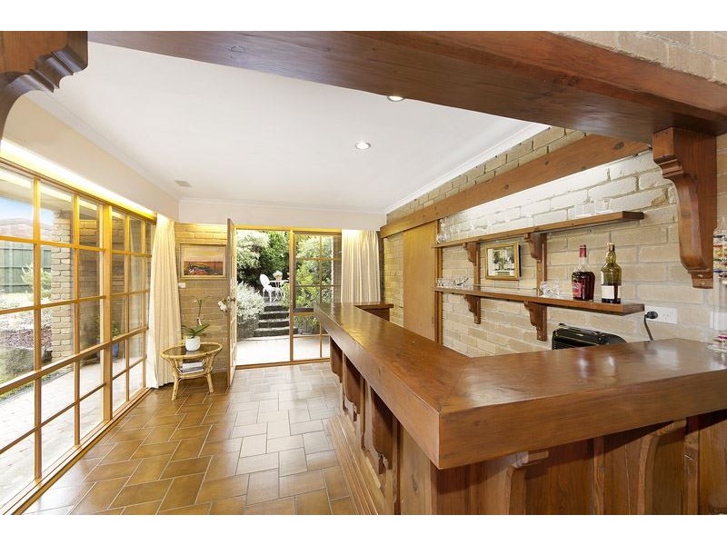 27 Buller Drive, Glen Waverley VIC 3150