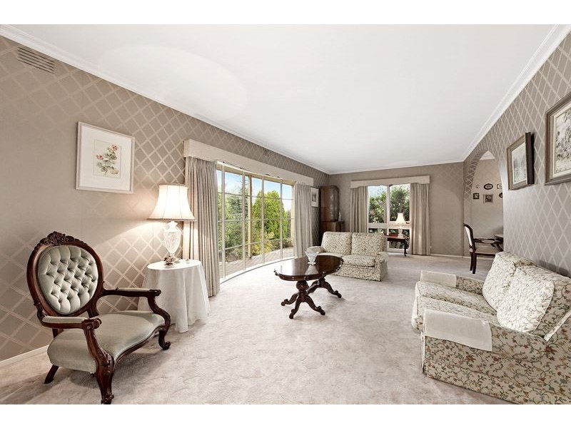 27 Buller Drive, Glen Waverley VIC 3150