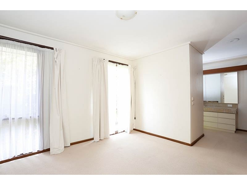 2 Rowland Court, Glen Waverley VIC 3150