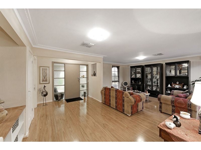 23 Chancellor Drive, Wheelers Hill VIC 3150