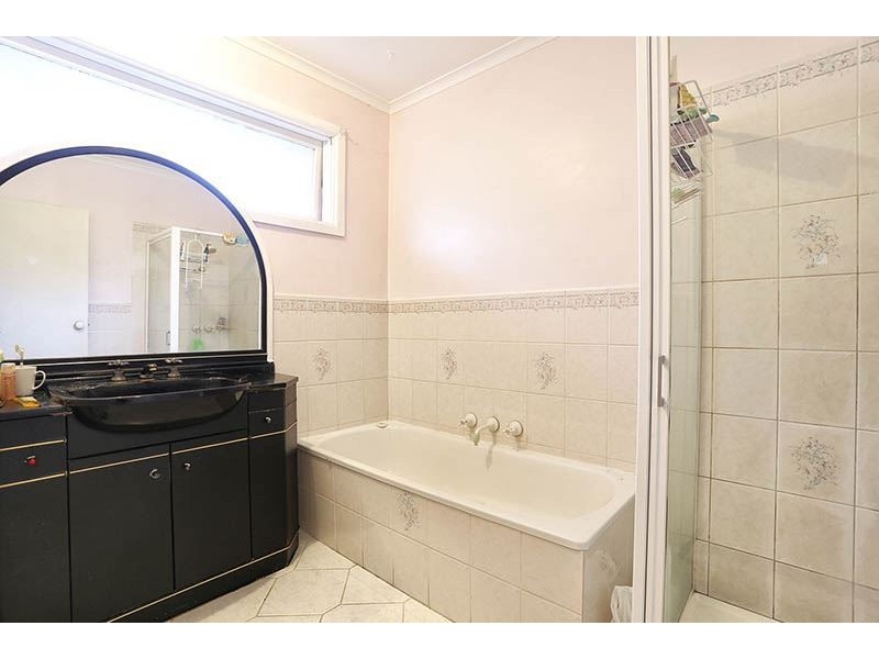 33 Windella Crescent, Glen Waverley VIC 3150