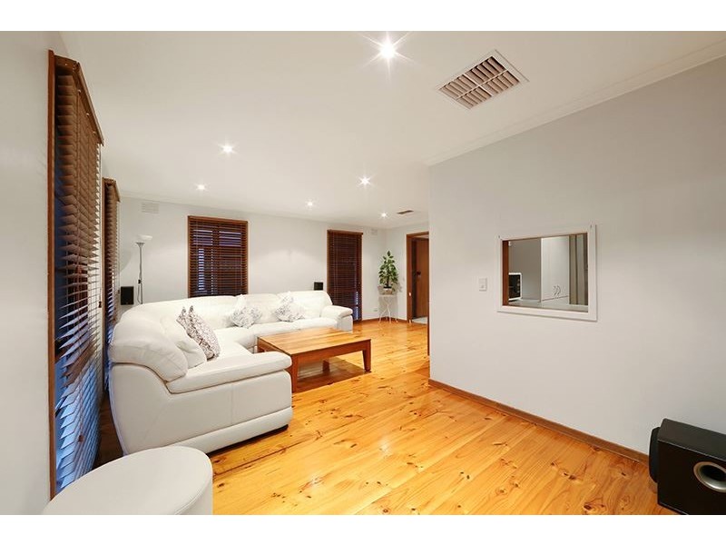 22 Murray Crescent, Rowville VIC 3178