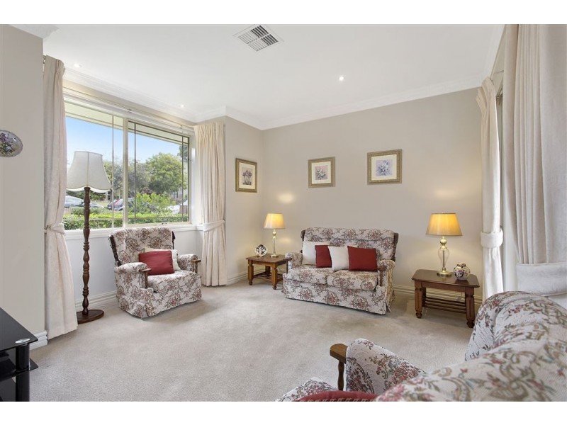 1/7 Fairhills Parade, Glen Waverley VIC 3150