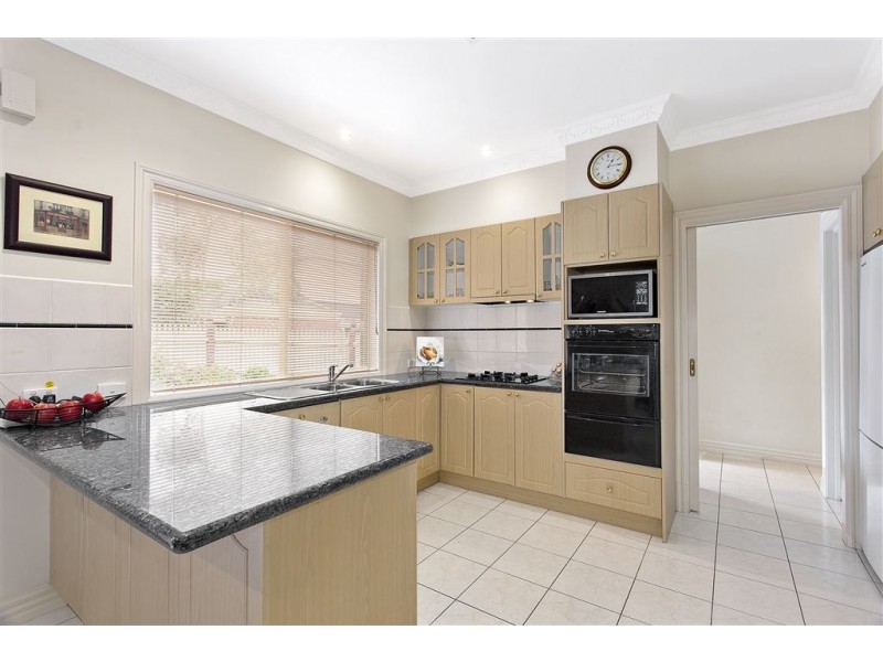 1/7 Fairhills Parade, Glen Waverley VIC 3150