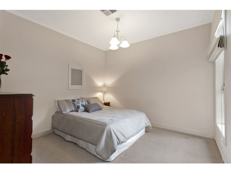 1/7 Fairhills Parade, Glen Waverley VIC 3150