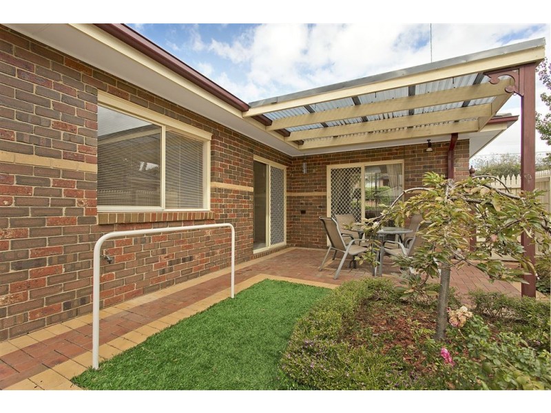 1/7 Fairhills Parade, Glen Waverley VIC 3150