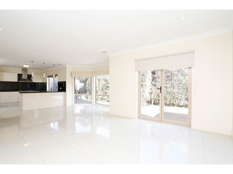 13 Montvale Mews, Mount Waverley VIC 3149