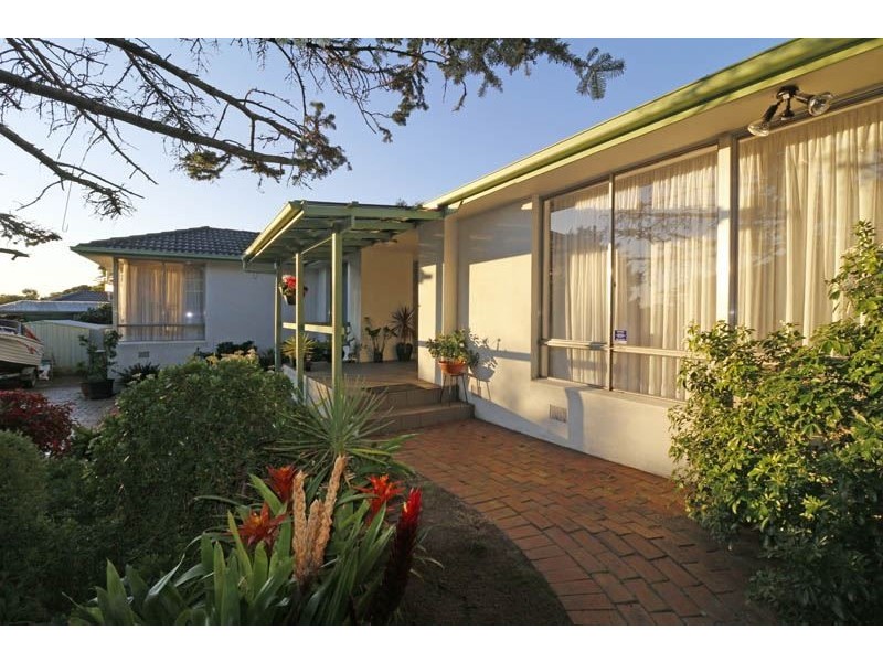 11 Landsborough Avenue, Wheelers Hill VIC 3150