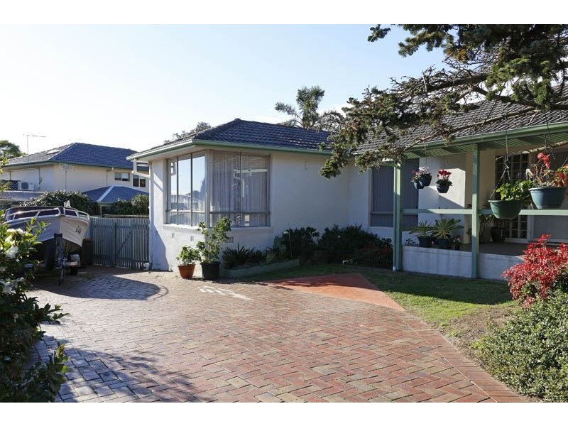 11 Landsborough Avenue, Wheelers Hill VIC 3150