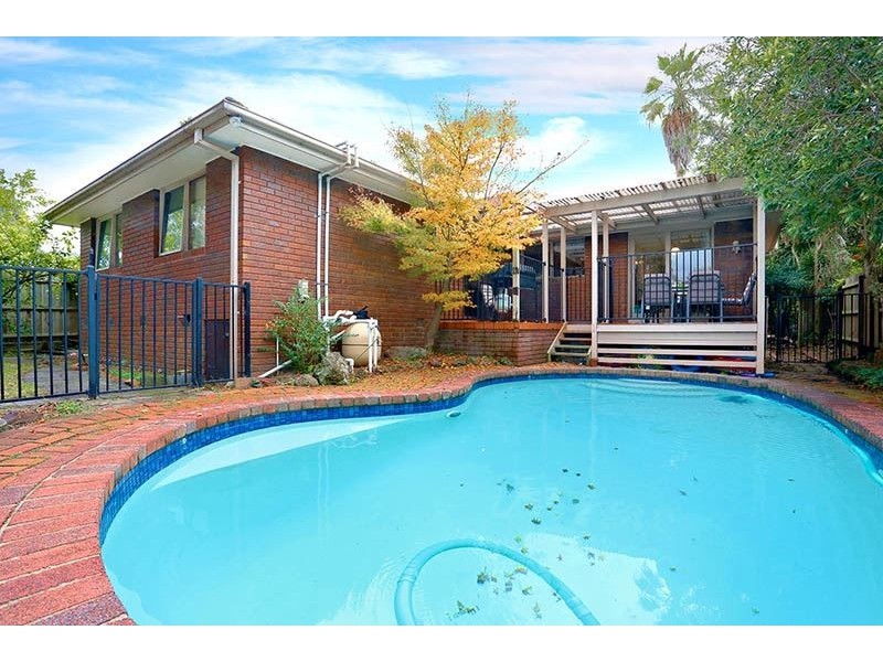 74 King Arthur Drive, Glen Waverley VIC 3150