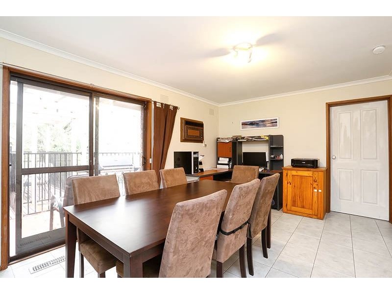 74 King Arthur Drive, Glen Waverley VIC 3150