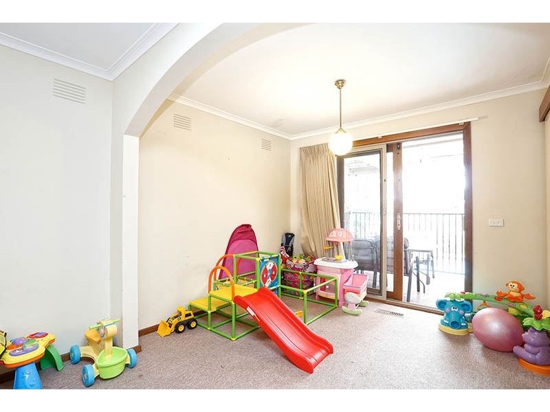 74 King Arthur Drive, Glen Waverley VIC 3150