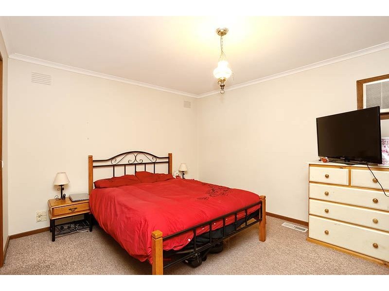 74 King Arthur Drive, Glen Waverley VIC 3150