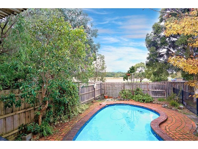 74 King Arthur Drive, Glen Waverley VIC 3150