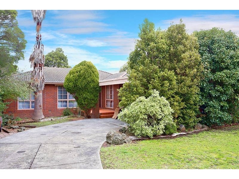 74 King Arthur Drive, Glen Waverley VIC 3150