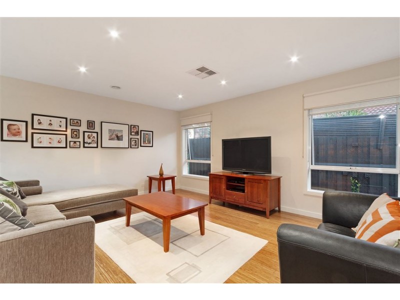 27 Farnham Avenue, Wheelers Hill VIC 3150