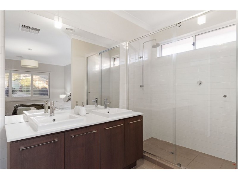 27 Farnham Avenue, Wheelers Hill VIC 3150