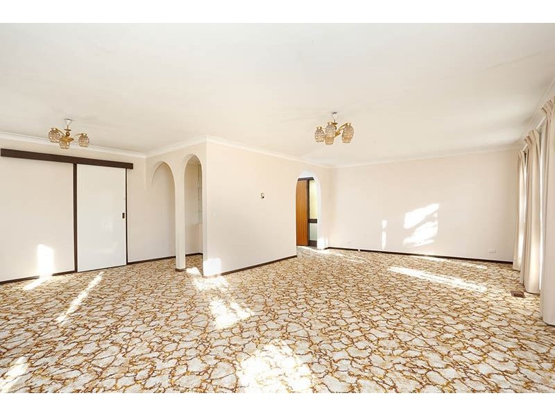 6 Lancelot Crescent, Glen Waverley VIC 3150