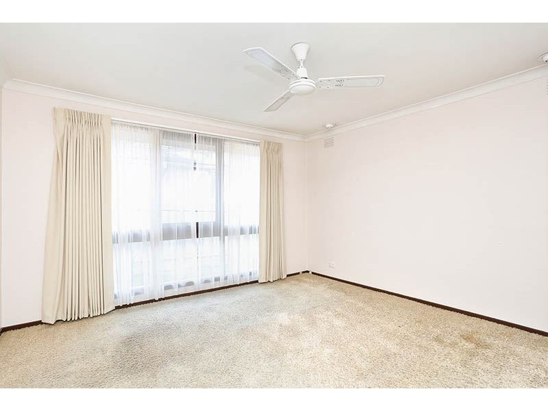 6 Lancelot Crescent, Glen Waverley VIC 3150