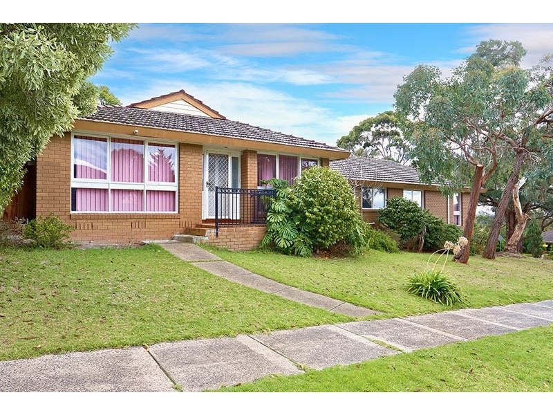 24 Redleaf Way, Wheelers Hill VIC 3150