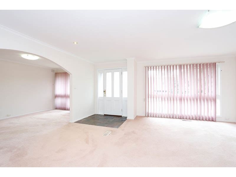 24 Redleaf Way, Wheelers Hill VIC 3150