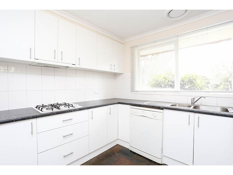 24 Redleaf Way, Wheelers Hill VIC 3150