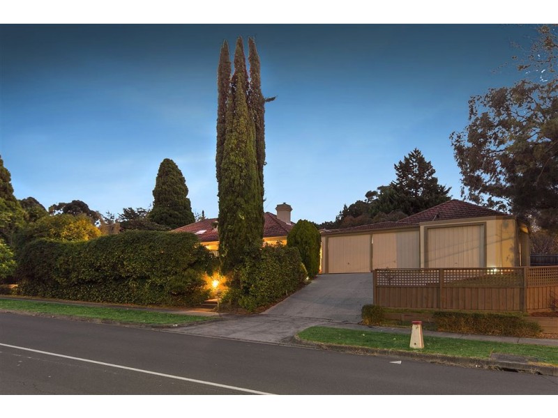 1 Winterton Drive, Wheelers Hill VIC 3150