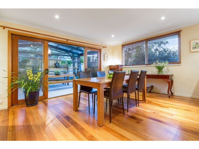 21 Rowitta Drive, Glen Waverley VIC 3150