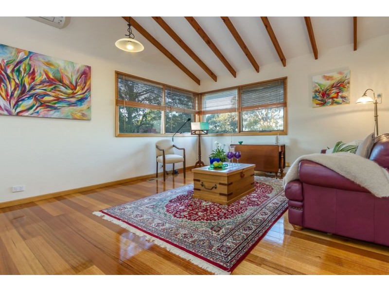 21 Rowitta Drive, Glen Waverley VIC 3150