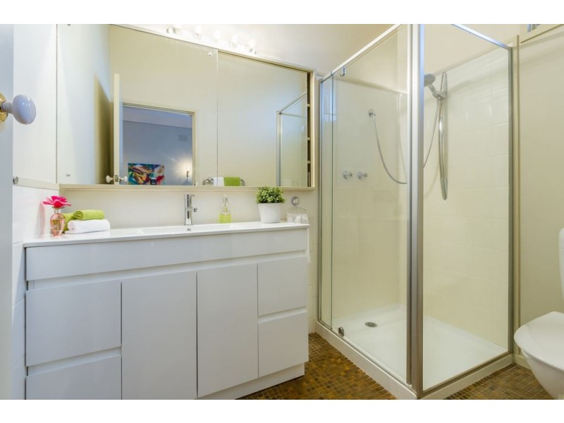 21 Rowitta Drive, Glen Waverley VIC 3150