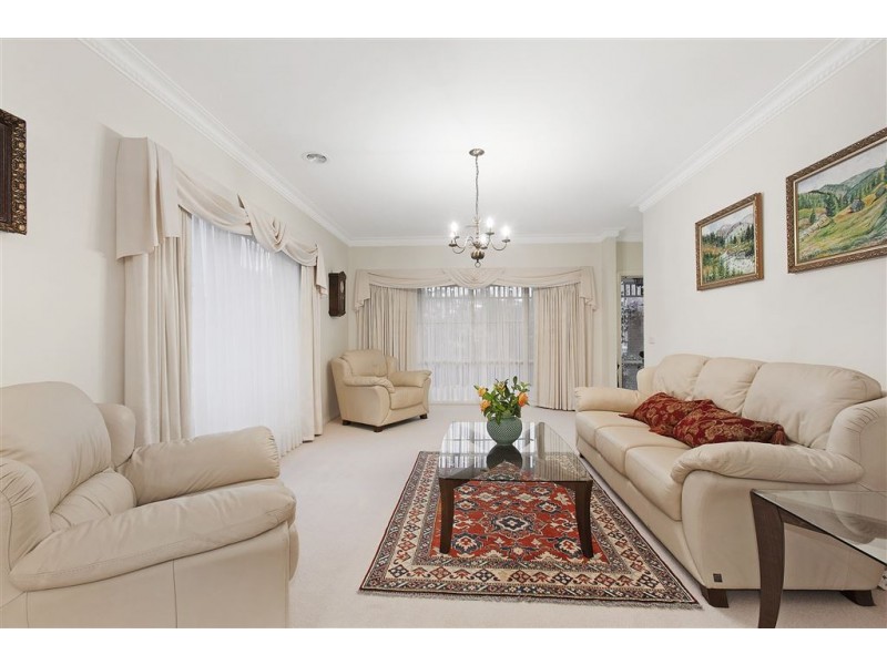 23 Arlington Drive, Glen Waverley VIC 3150