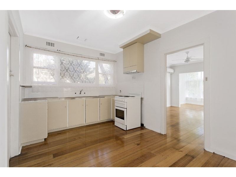 30 Jordan Grove, Glen Waverley VIC 3150