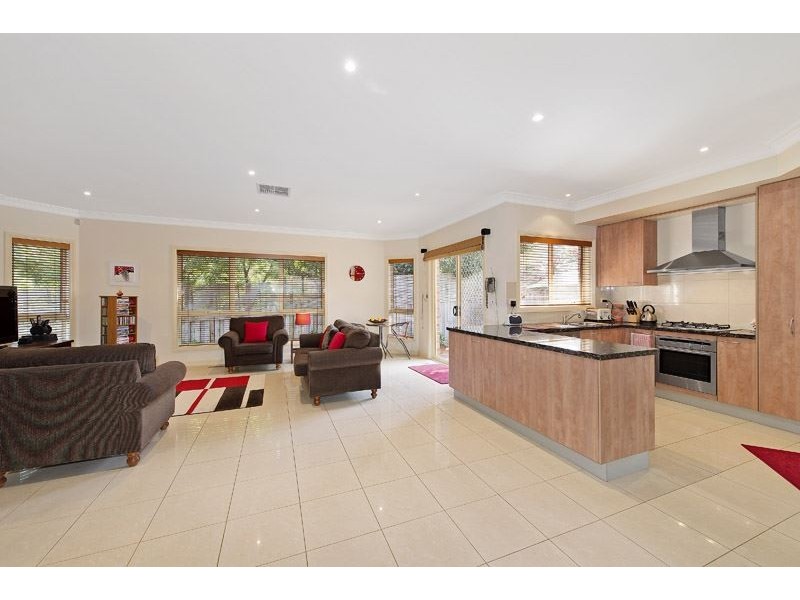 2/65 Park Lane, Mount Waverley VIC 3149