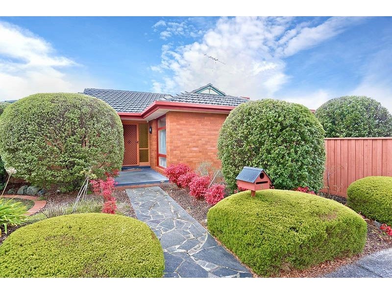 16 Arianne Road, Glen Waverley VIC 3150