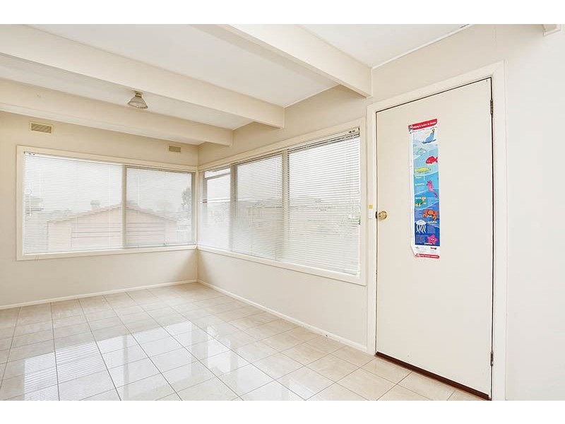 16 Arianne Road, Glen Waverley VIC 3150