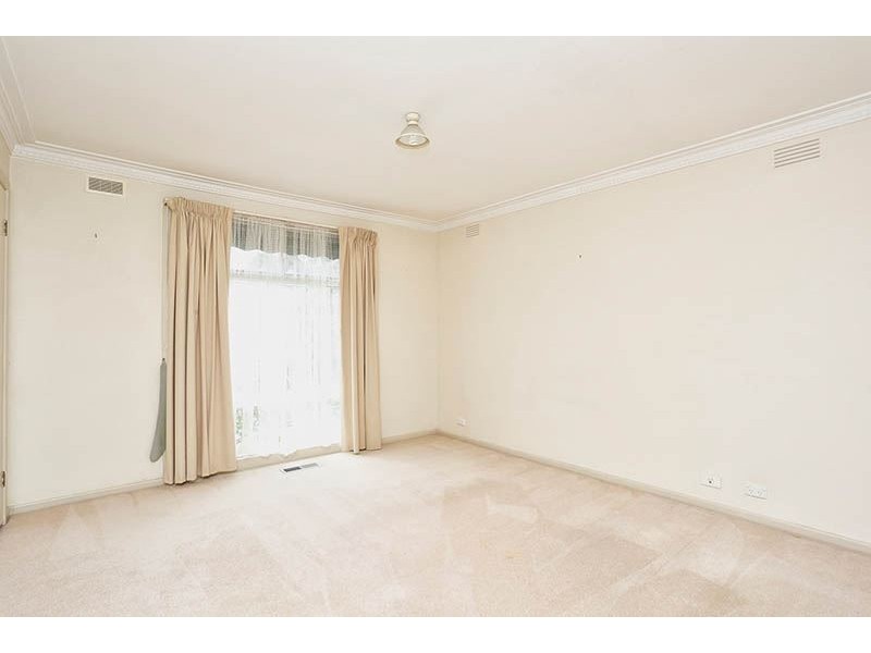 16 Arianne Road, Glen Waverley VIC 3150
