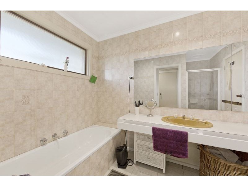 6 Buller Drive, Glen Waverley VIC 3150