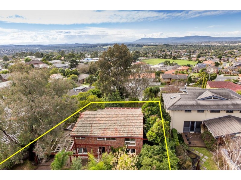 16 Rhodes Drive, Glen Waverley VIC 3150