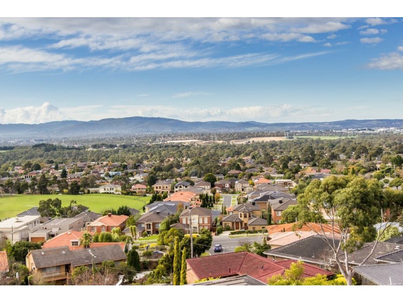 16 Rhodes Drive, Glen Waverley VIC 3150