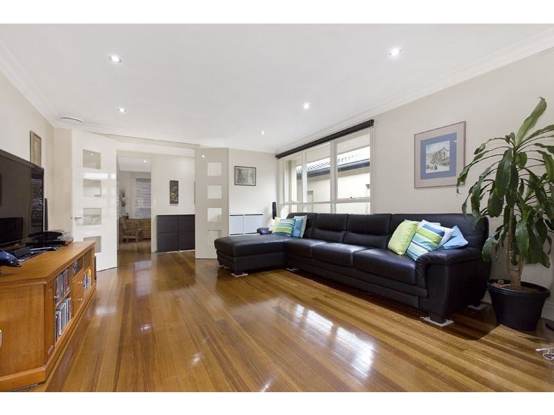 17 Brighton Street, Glen Waverley VIC 3150