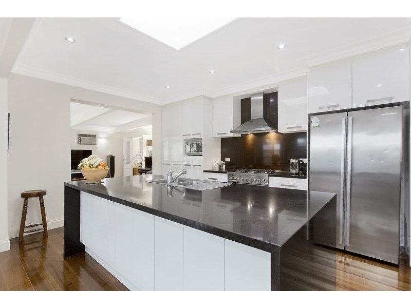 17 Brighton Street, Glen Waverley VIC 3150