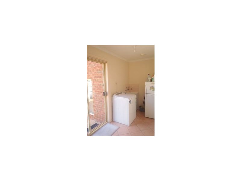46 Avendon Blvd, Glen Waverley VIC 3150